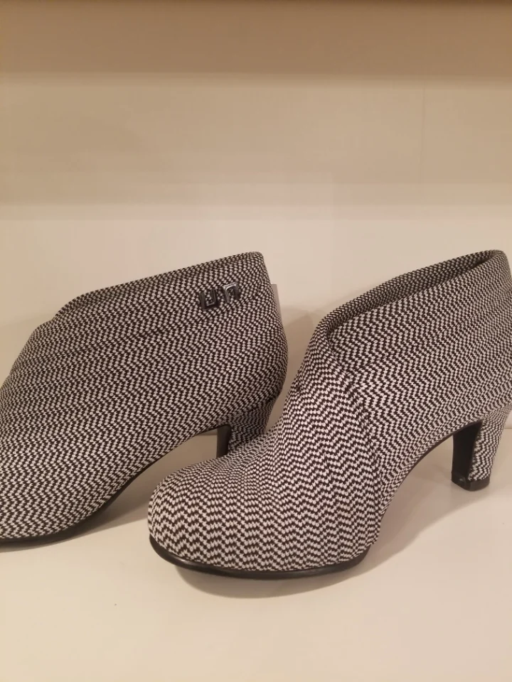 Woman wearing a jade tank