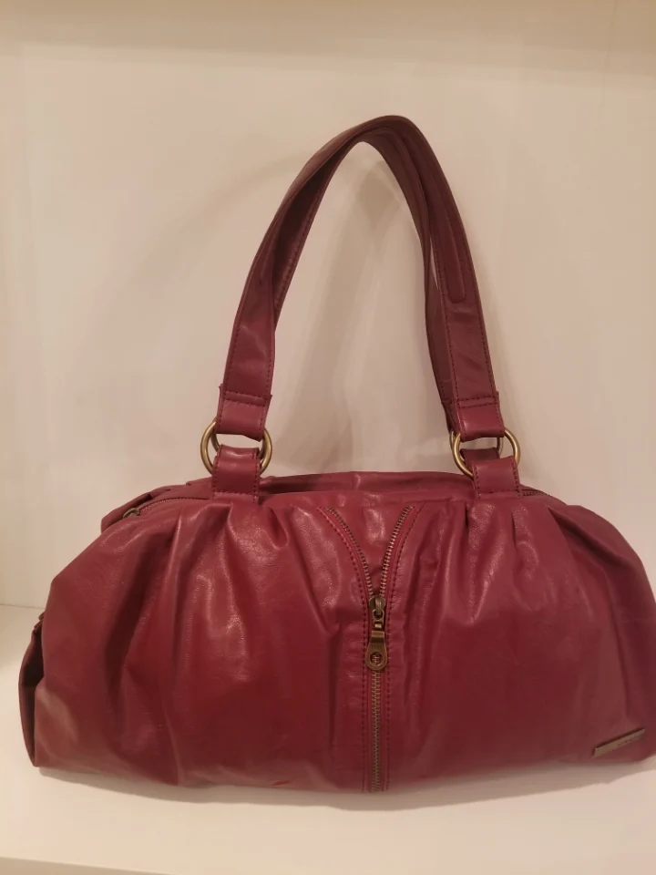 Woman wearing a white tank